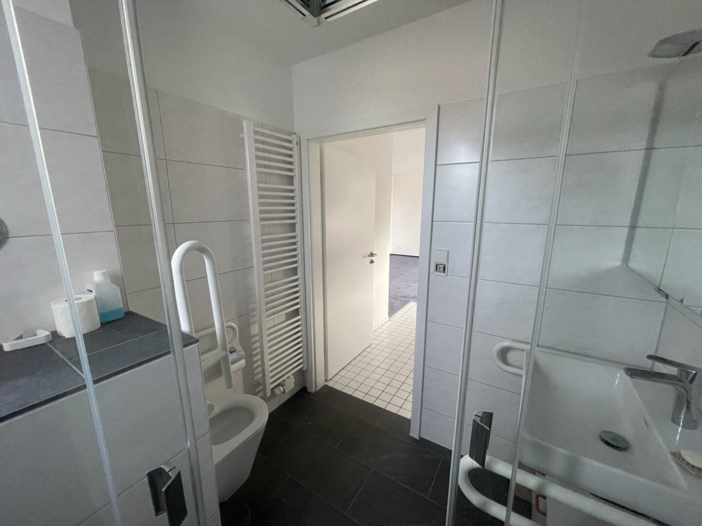 Badezimmer / WC 2