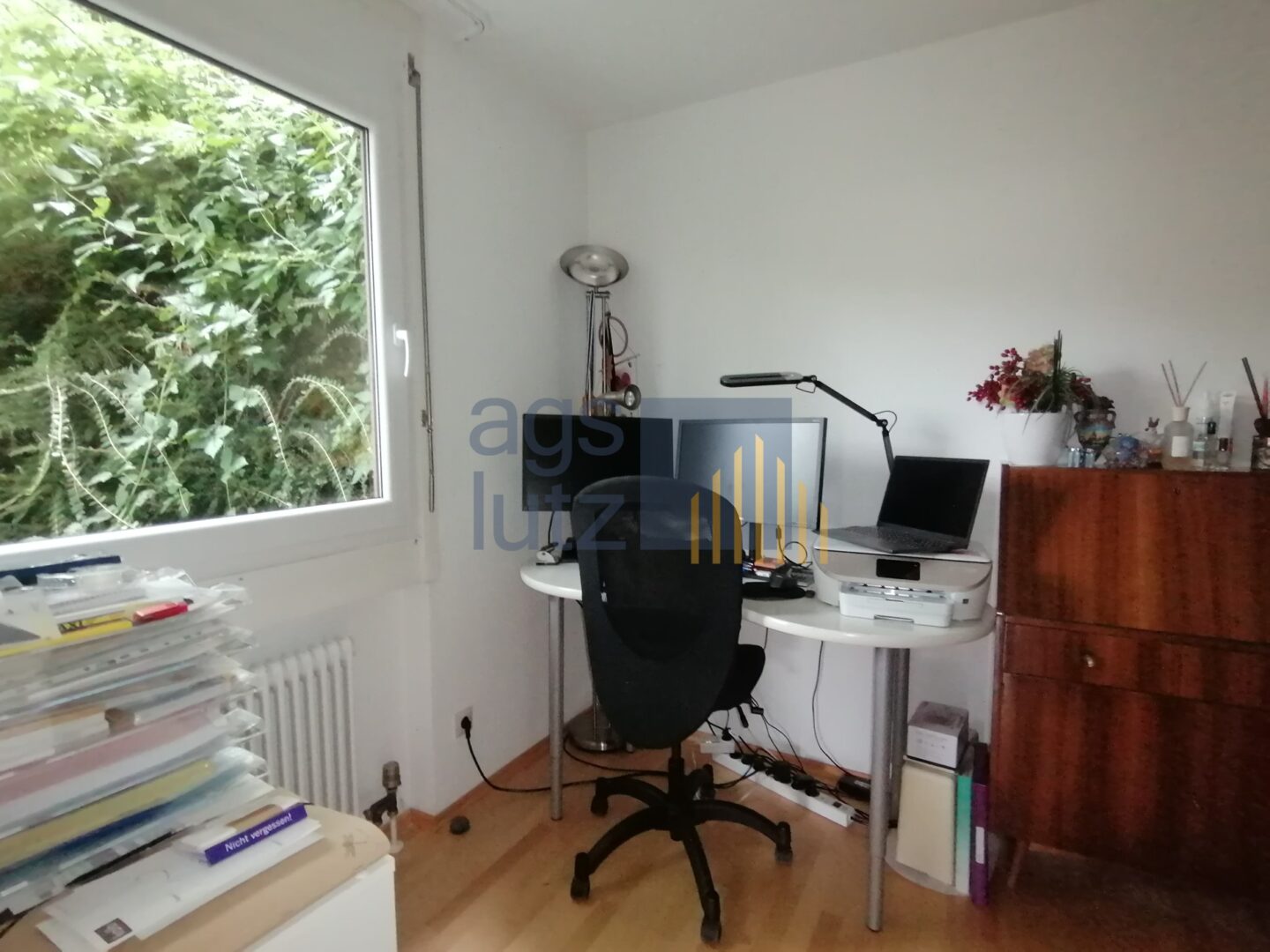 Arbeits- oder Kinderzimmer