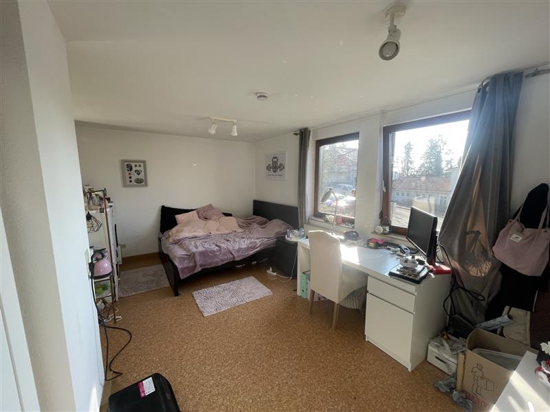 Gegenseite Wohn- und Schlafzimmer