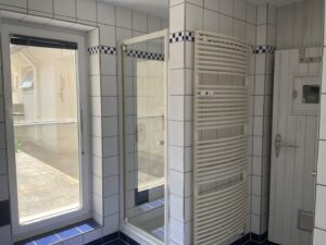 Bad mit Zugang zu Sauna & privater Dachterrasse